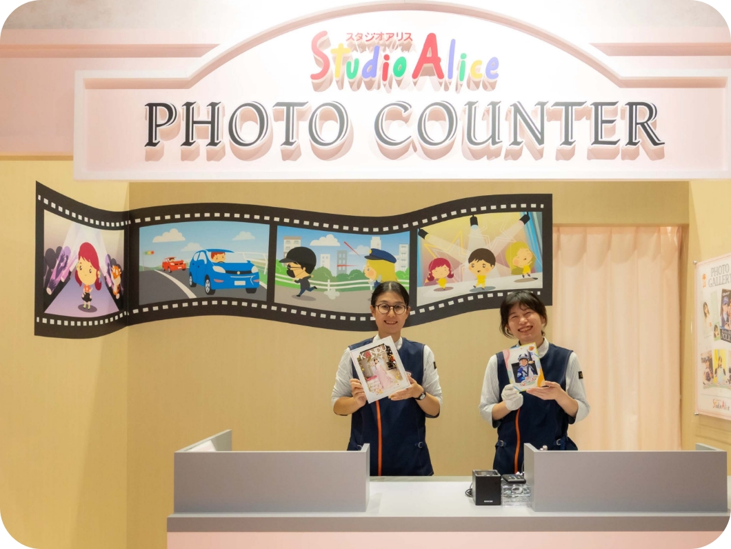 コスチューム姿のお子さまのキラキラした笑顔